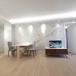 SALOU ,APARTAMENTO CON PISCINA y Wifi