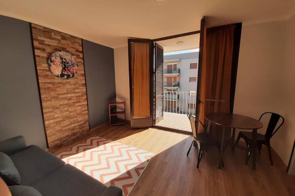 Apartment Al Lado De Playa: Bonito Apartamento, Wifi