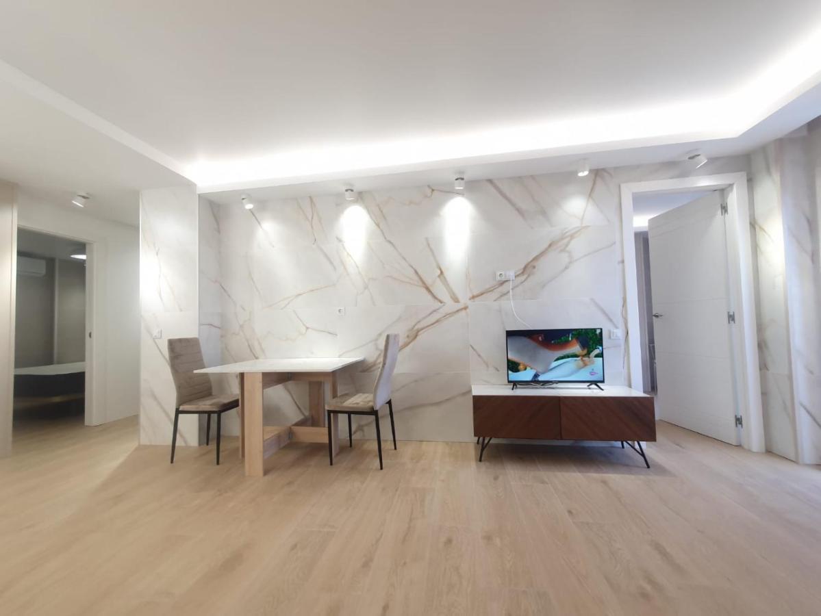 Apartamento ,apartamento Con Piscina Y Wifi *