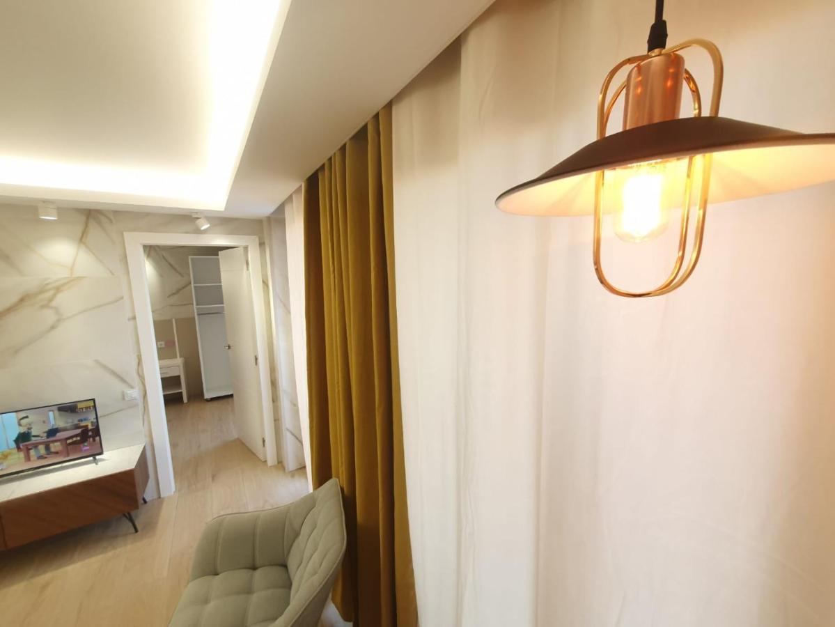 ,apartamento Con Piscina Y Wifi Apartamento