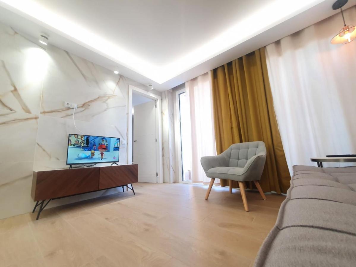 ,apartamento Con Piscina Y Wifi Apartamento