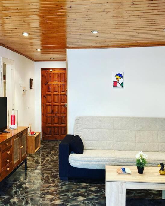 Alquilersalou Estudio 1-10 *