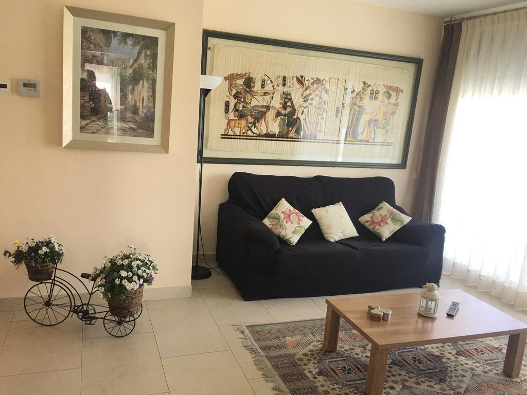 Saval Aqquaria Family Complex Apartment *