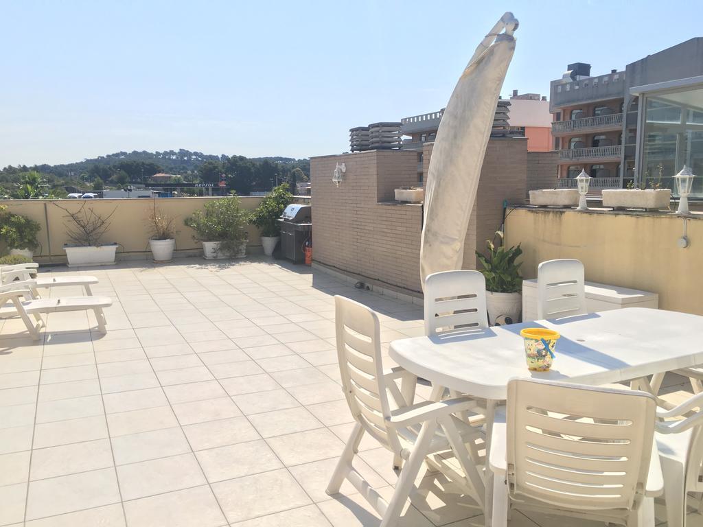Saval Aqquaria Family Complex Apartment