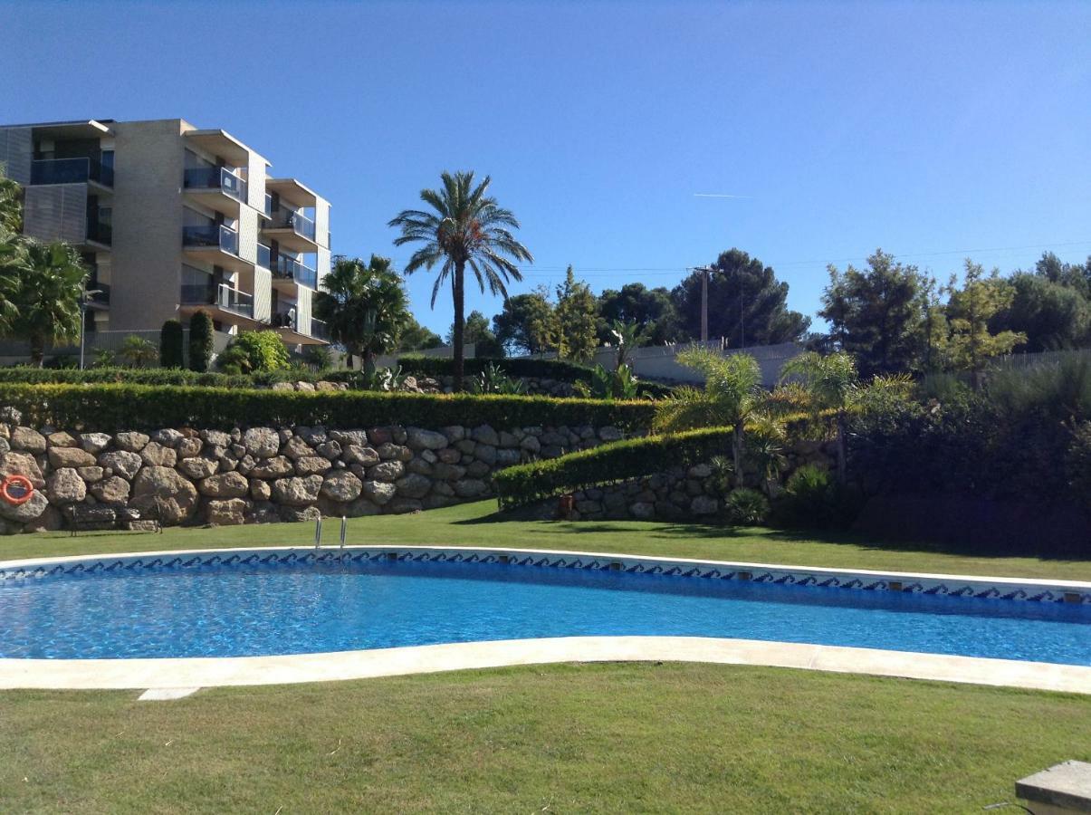 Paradise Village Apartment *