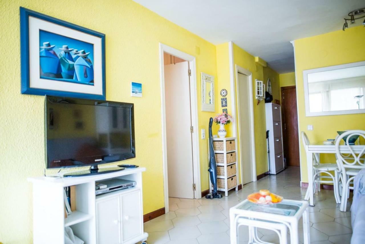 Acogedor En Primera Linea De Playa Apartamento
