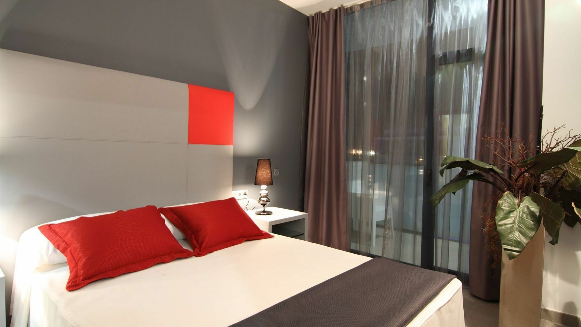 Four Elements Hotel 4*
