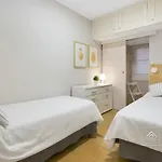 Cosy 3-Bedroom Apartment For 6-8 People Just 50M From The Beach