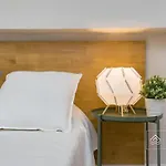 Cosy 3-Bedroom Apartment For 6-8 People Just 50M From The Beach