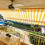 Luminoso Apartamento En Salou Con Terraza Y Parque Infantil Ideal Familias