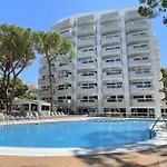 Rentalmar Blue Beach Apartments & Pool