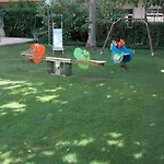 Ventura Park 2 4