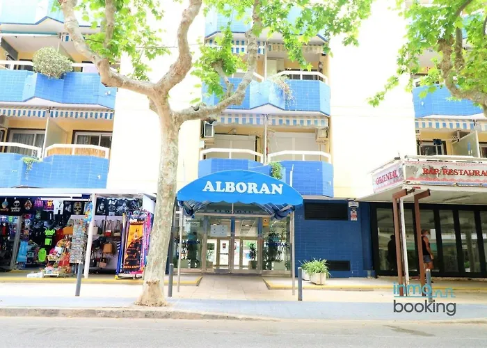 New Alboran Salou, climatizado, piscina y wifi