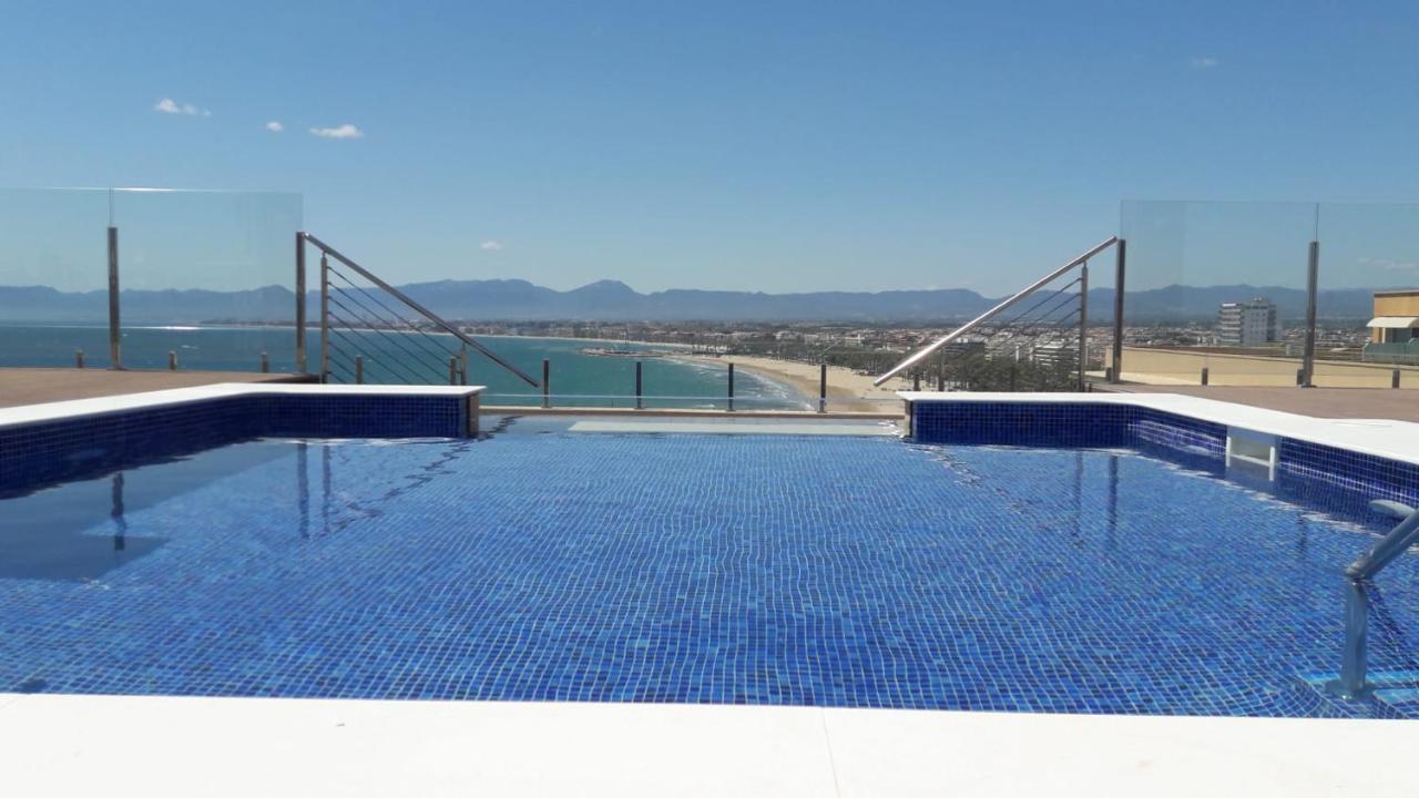 Vegas 4*