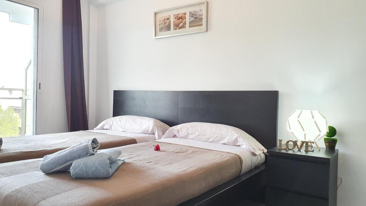 Adam's Flat Corazon De Salou