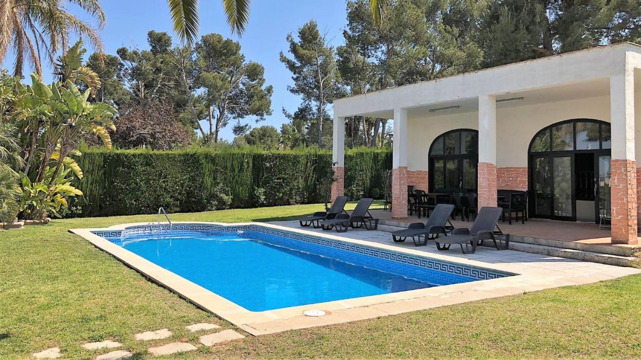Villa Singular En Salou. Piscina Y Jardin Privados *