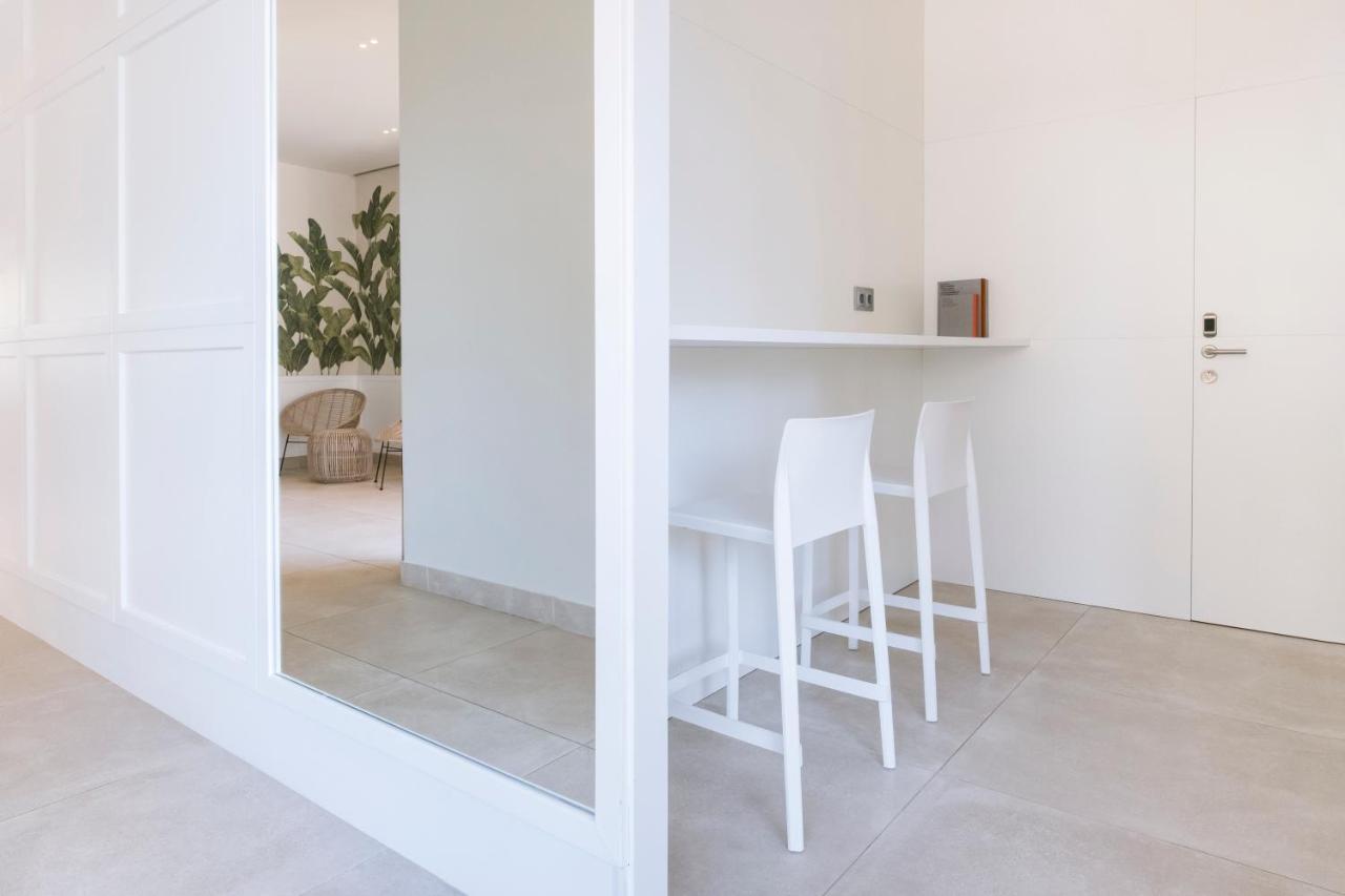 Cye Apartment *