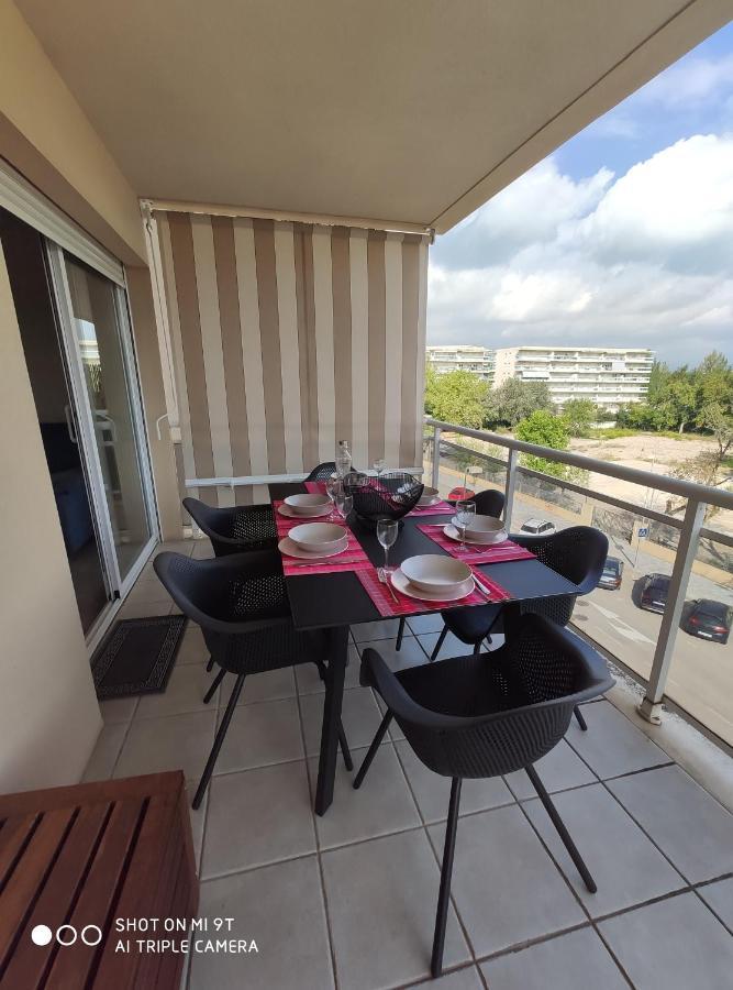 Standing: Elegant 2br With Pool, Terrace & Port Aventura Proximity *