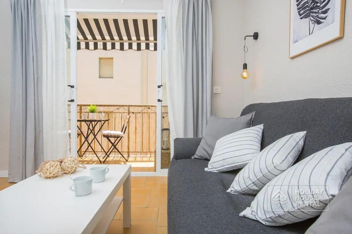 Apartment Cosy 3-bedroom For 6-8 People Just 50m From The *