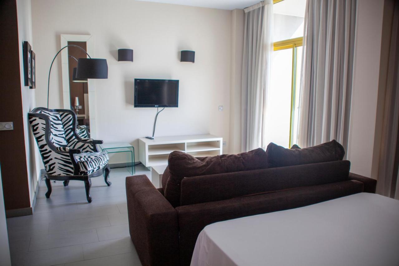 4 * Salou