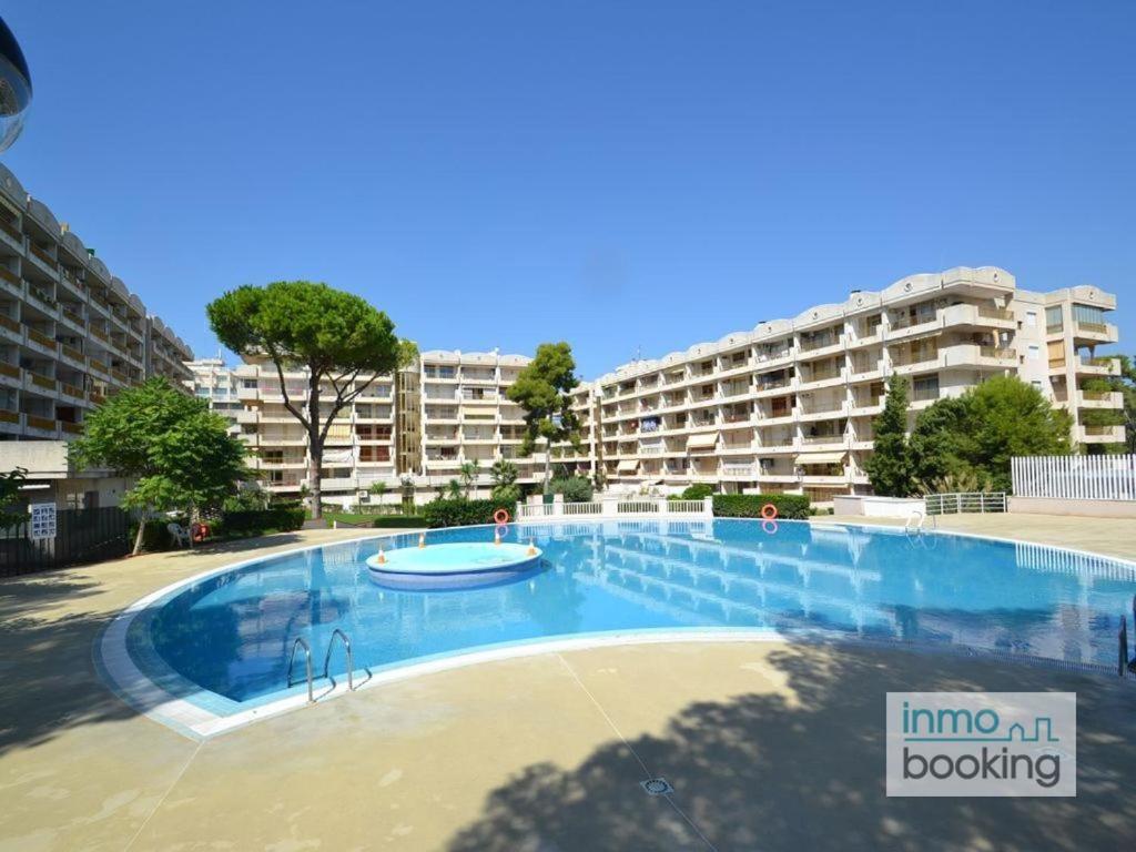 Cat92 Beach Salou, Only Familias *