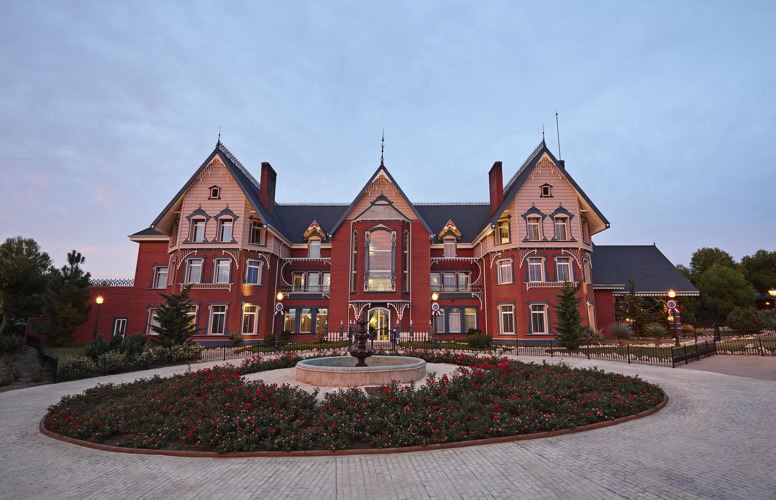 Portaventura Lucy's Mansion - Includes Unlimited Access & Express Wristband To Portaventura Park & Ferrari Land Hotel
