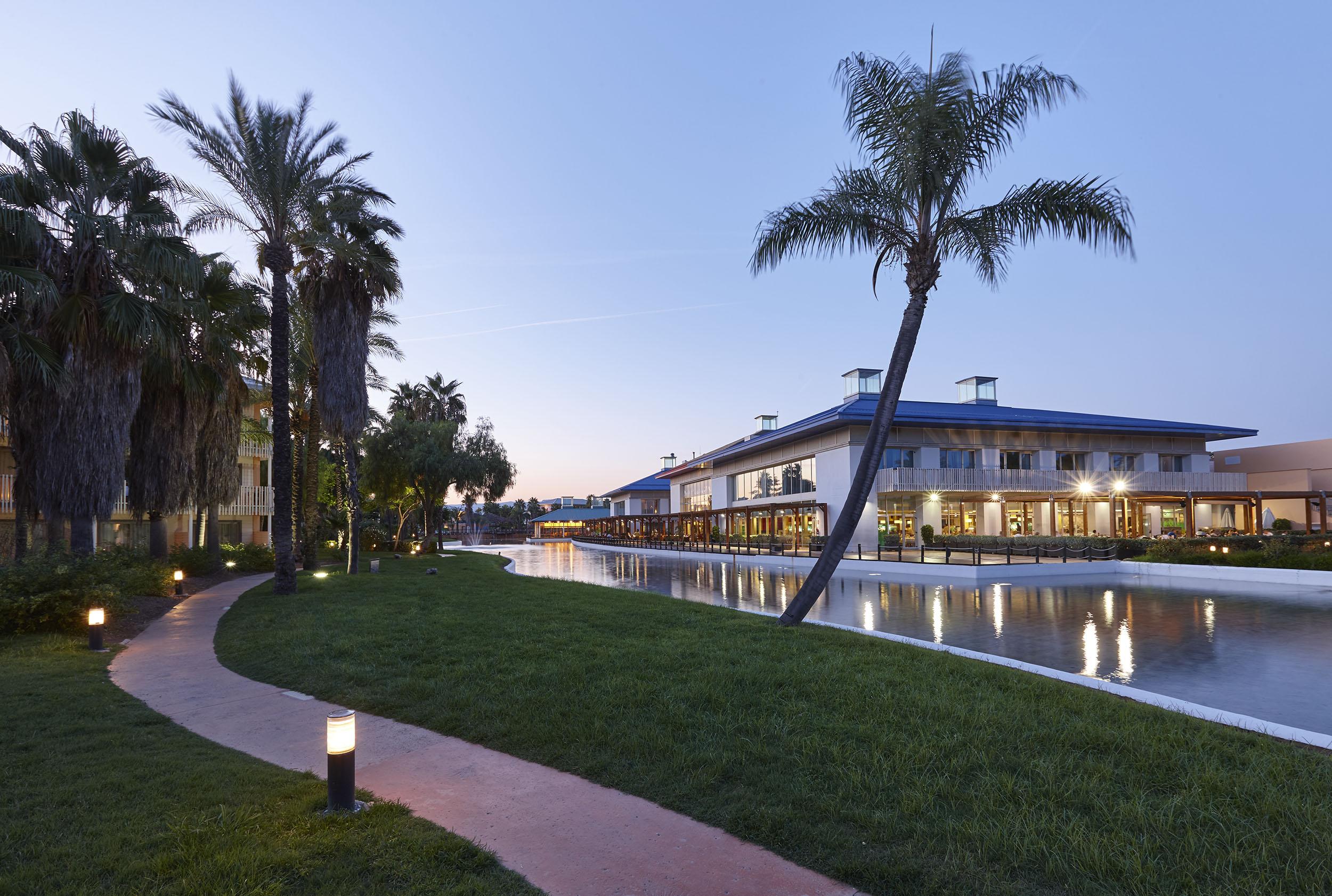 Hotel Portaventura Caribe - Includes Unlimited Access To Portaventura Park & 1 Access To Ferrari Land