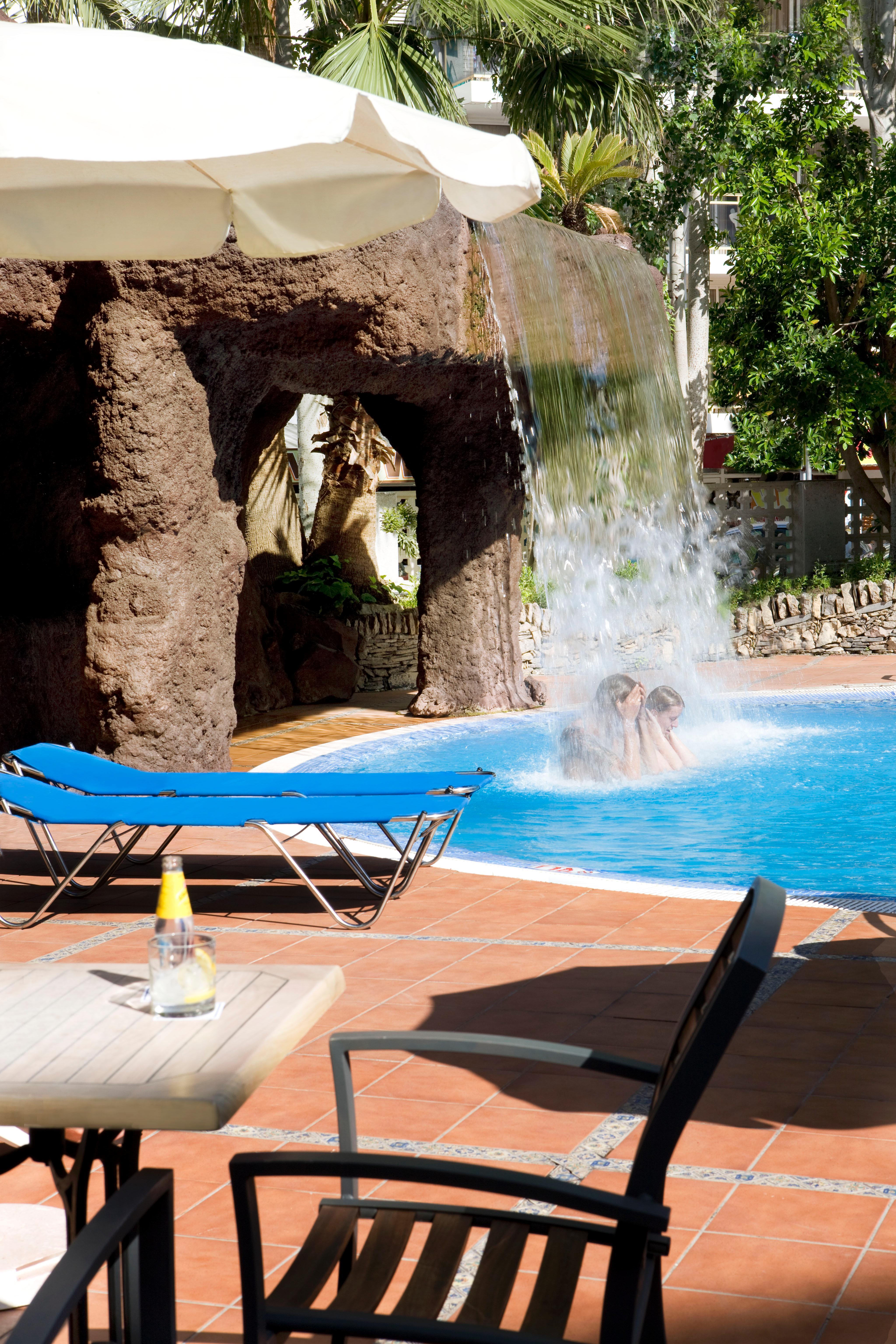 H10 Delfín - Adults Only