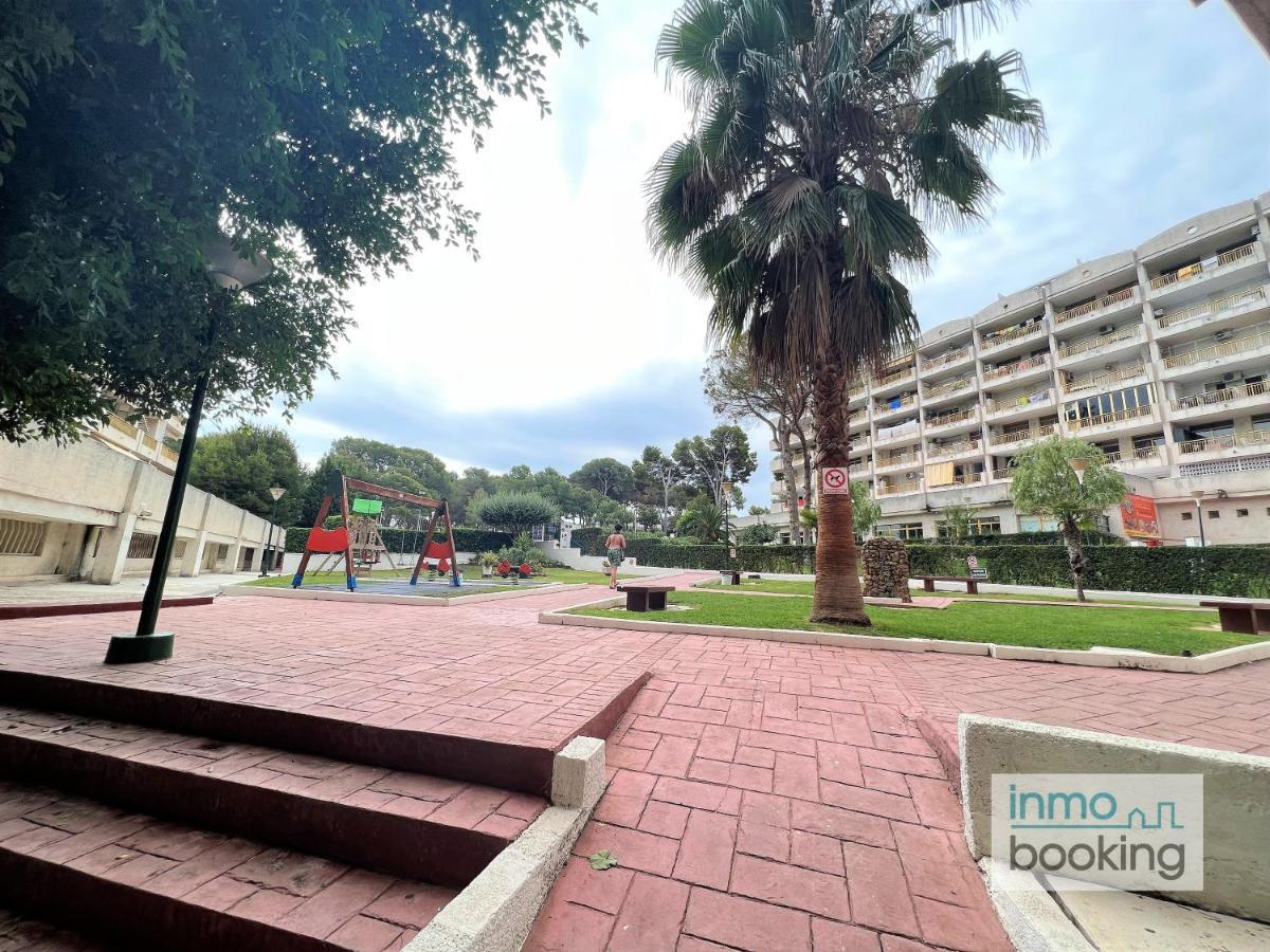 Cat92 Beach Salou, Only Familias