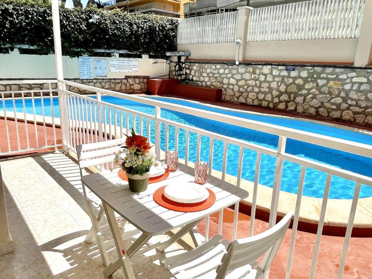 Apartbeach Vangohg Climatizado Y Vistas Piscina Appartement *