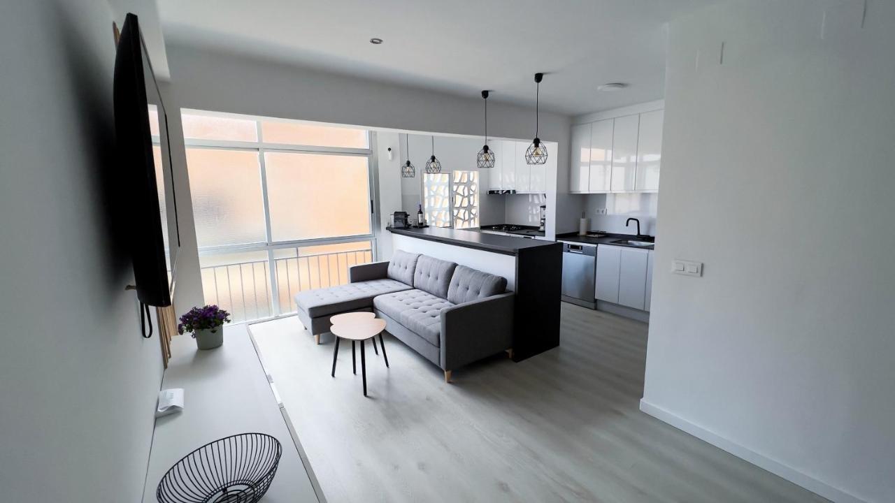Modern In Town Centre Apartamento
