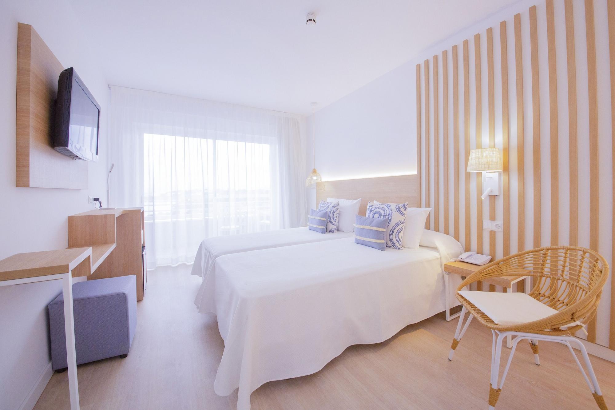 Cala Font Hotel 4*