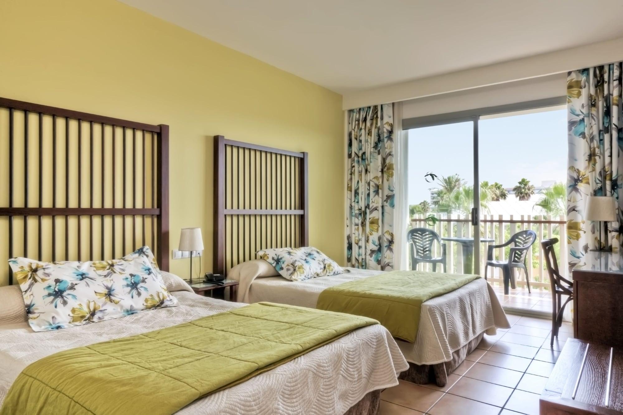 Hotel Portaventura Caribe - Includes Unlimited Access To Portaventura Park & 1 Access To Ferrari Land