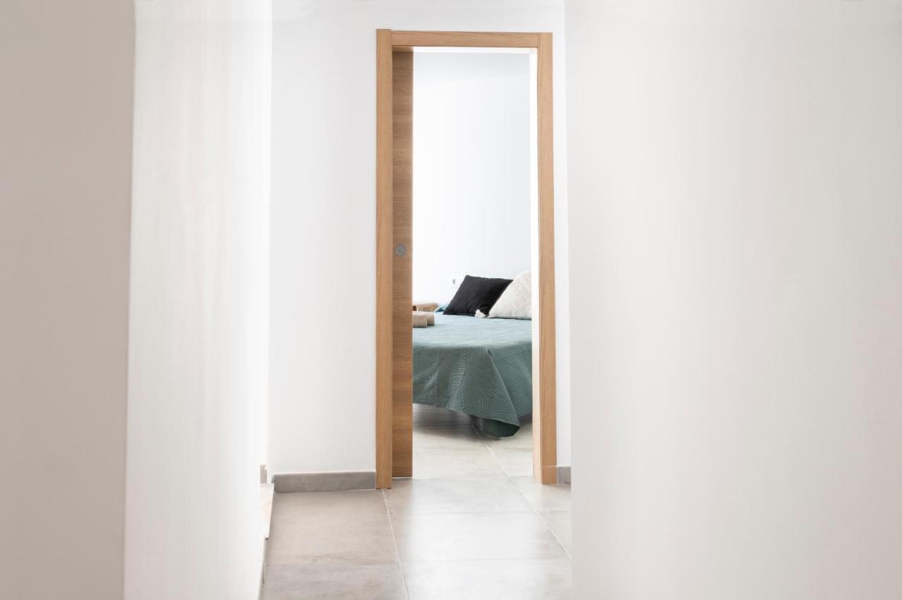 Wine & Design And Luxury In Cala Crancs Villa *