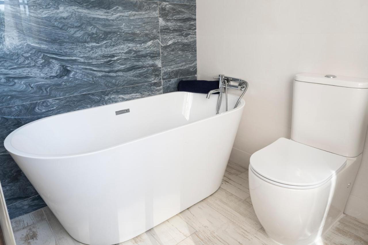 Wine & Design And Luxury In Cala Crancs * Salou