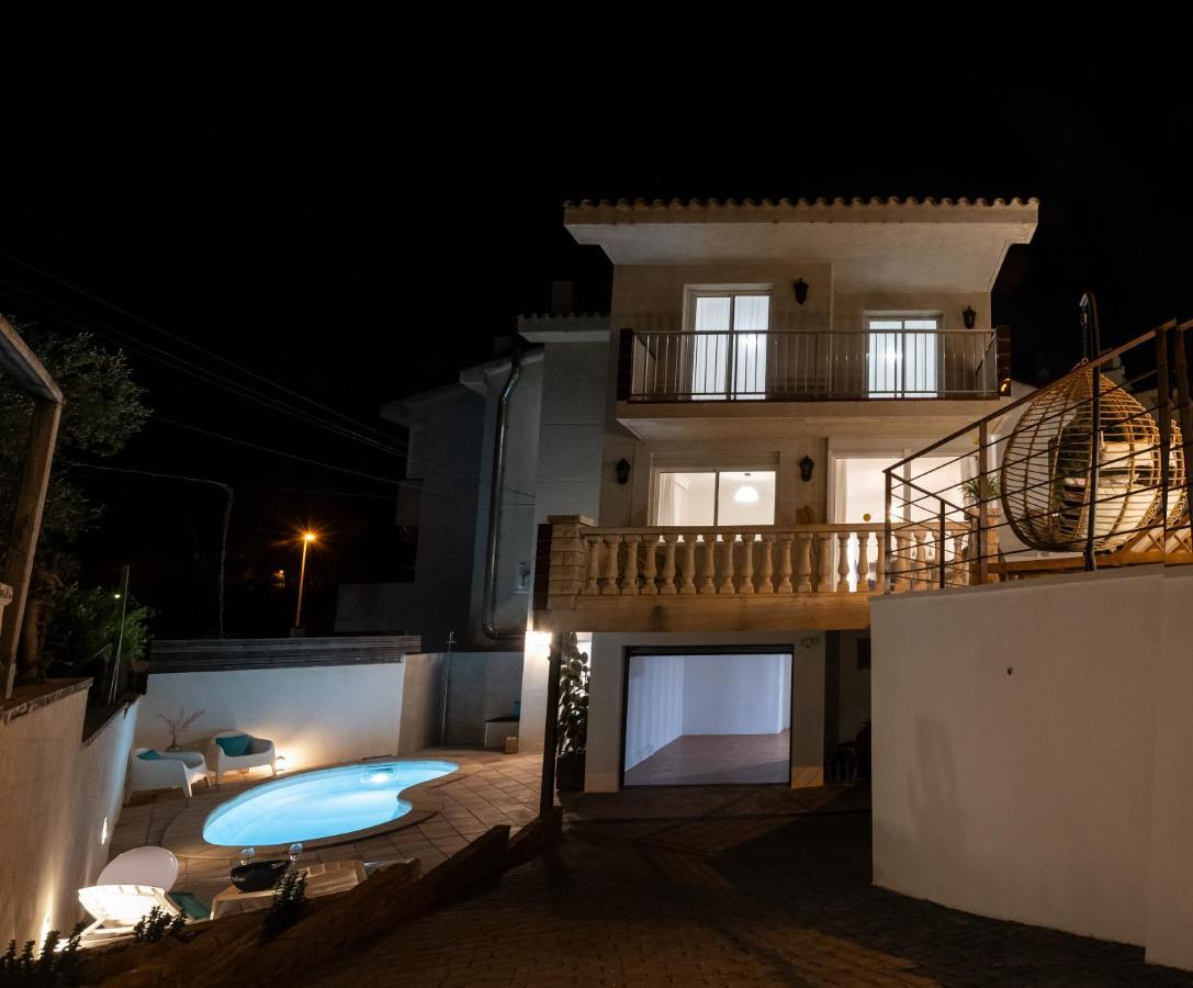 Wine & Design And Luxury In Cala Crancs Villa *