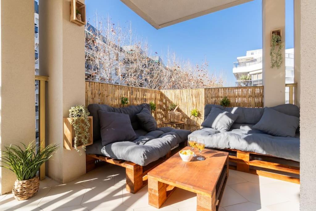 50mbeach-2room-pool-wifi-bigterrace-portavntura-aa10 Salou