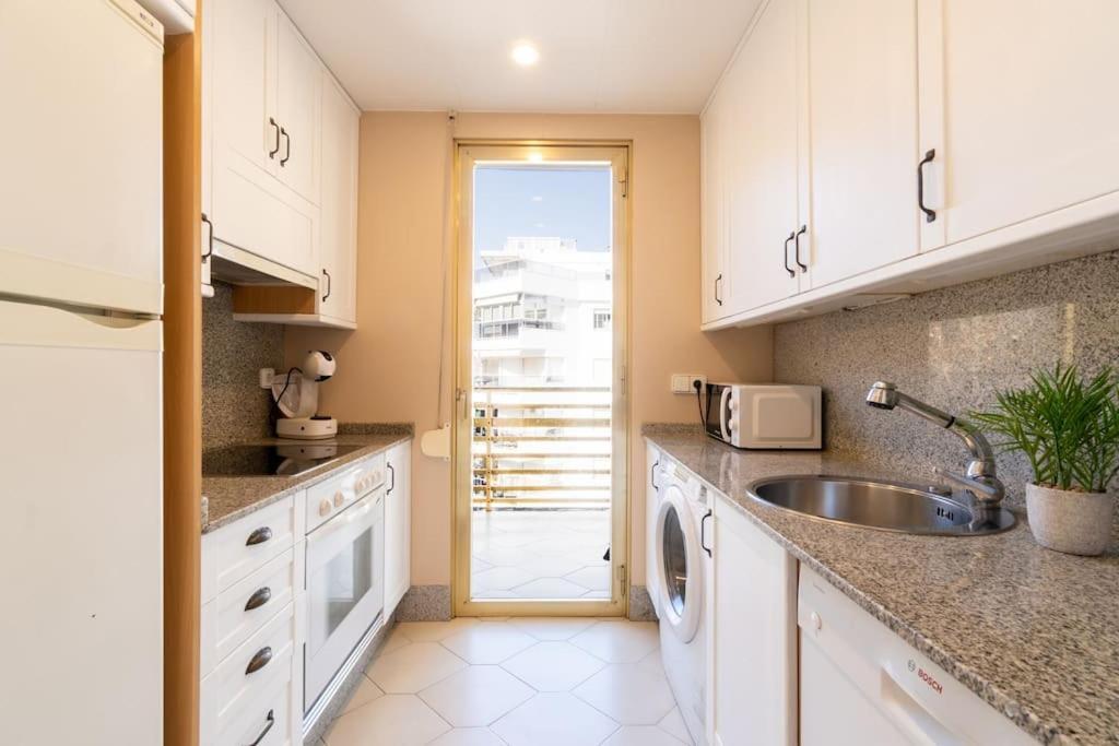 50mbeach-2room-pool-wifi-bigterrace-portavntura-aa10 Appartement *