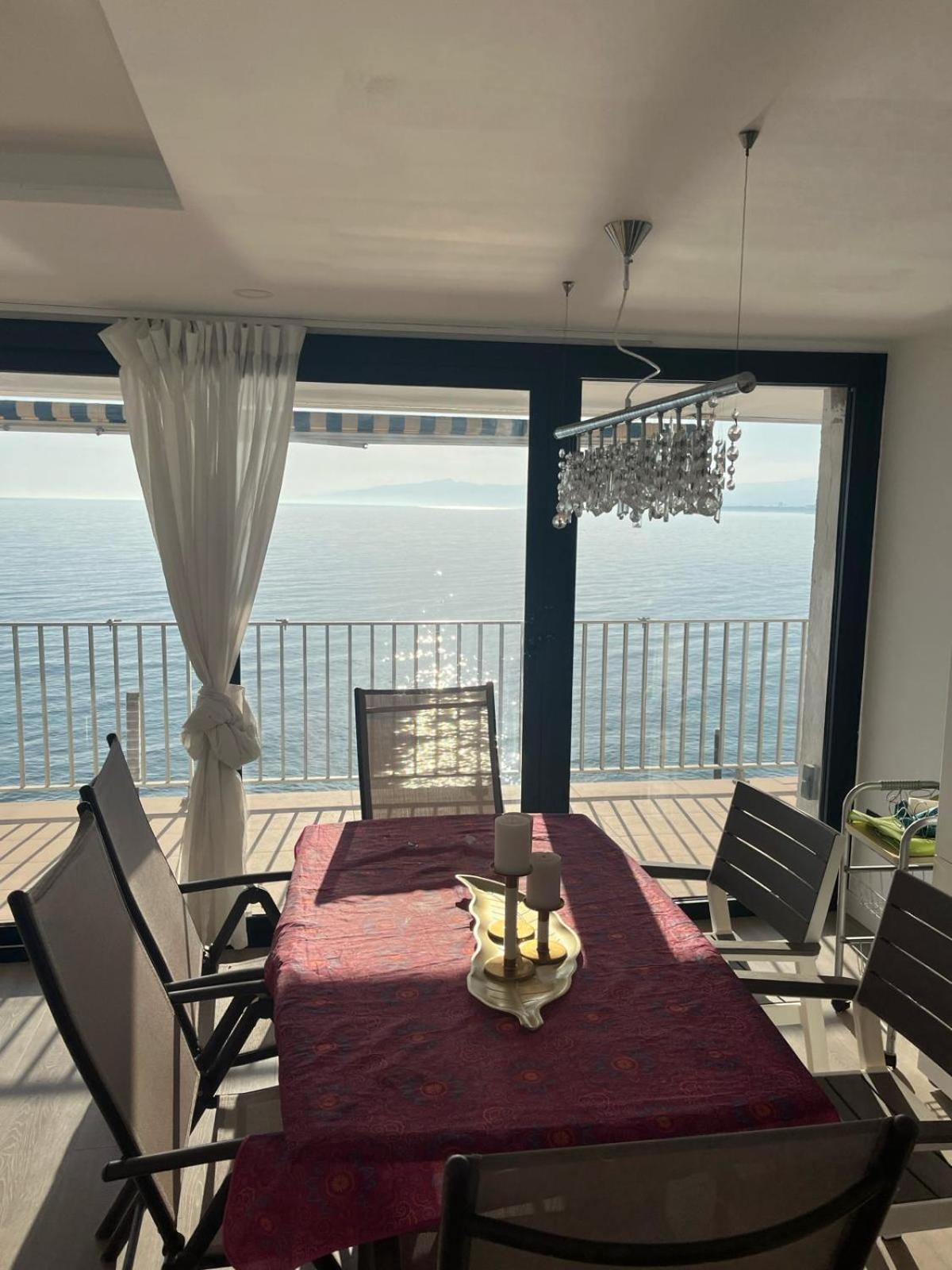 Sea View Apartamento *