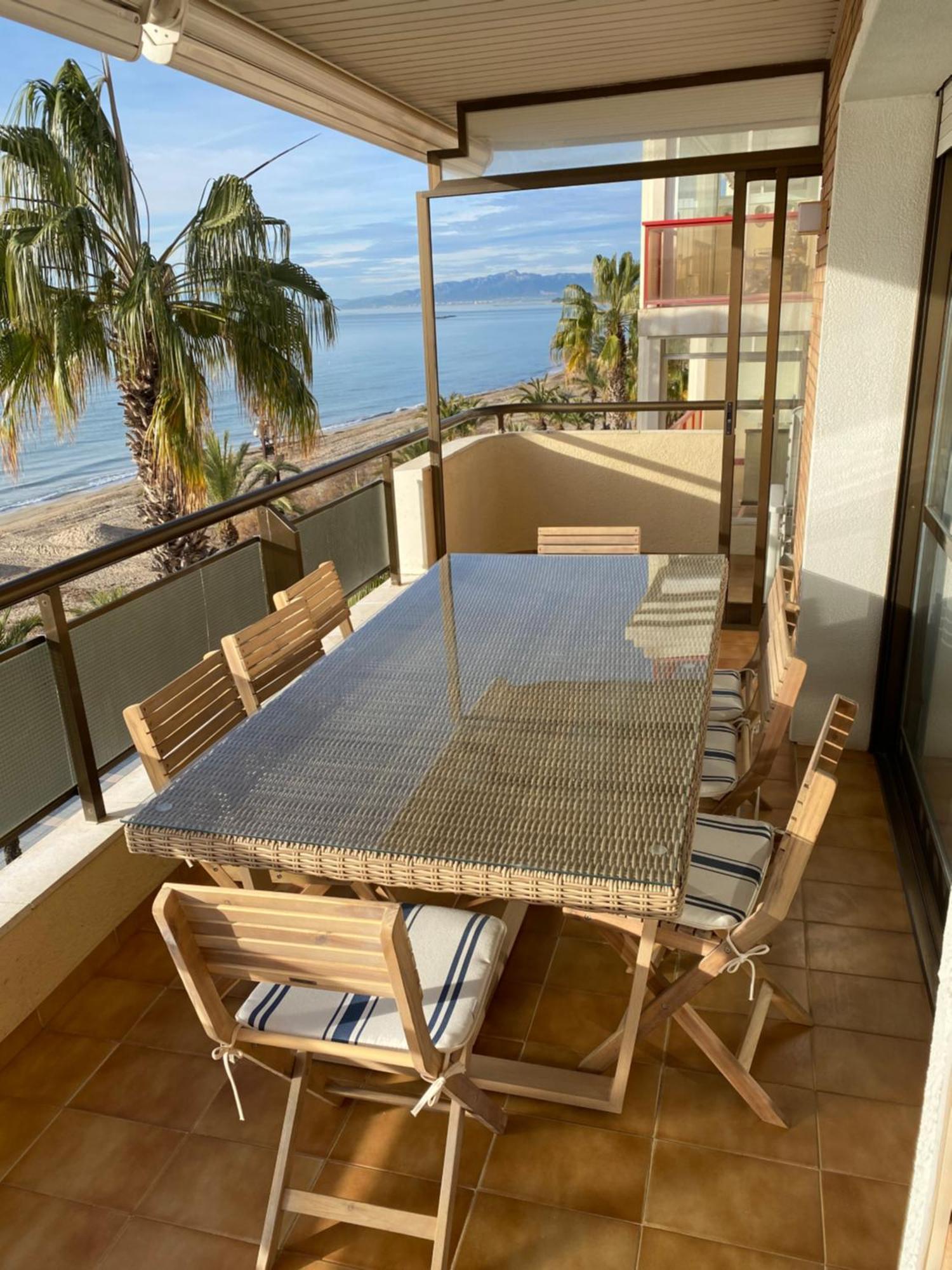 Apartamento Para 8 Sobre El Mar