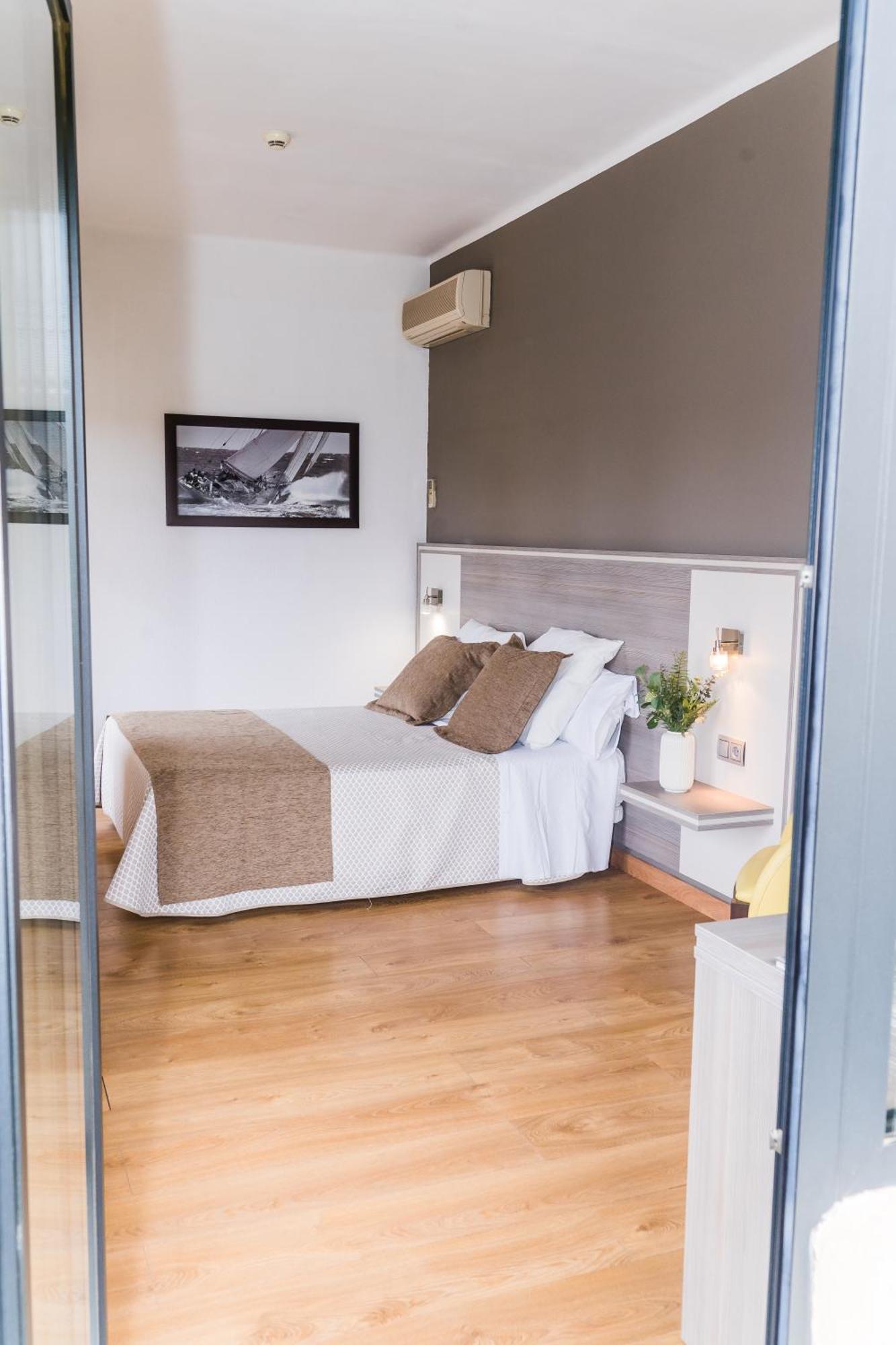 Planas Hotel