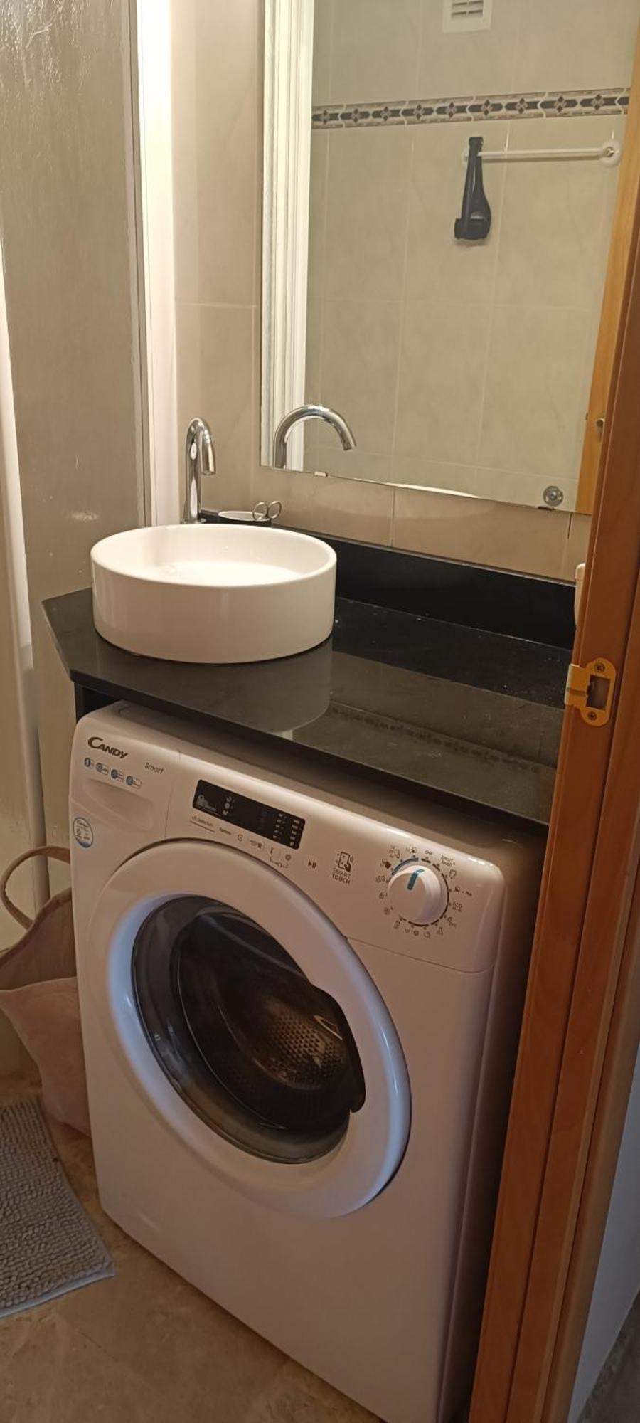 Apartment Standing: Elegant 2br With Pool, Terrace & Port Aventura Proximity *