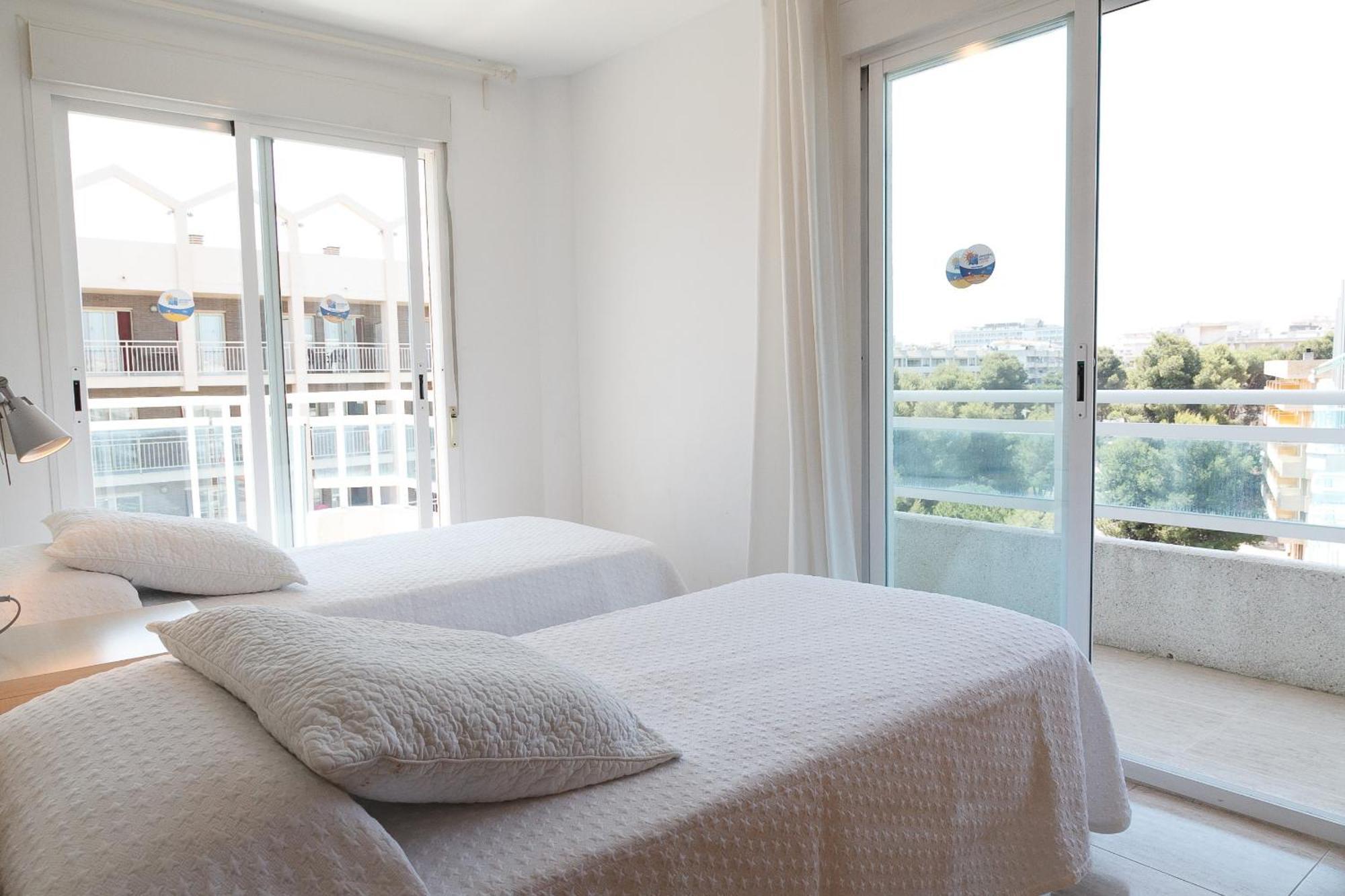 Uhc Larimar Family Complex Salou
