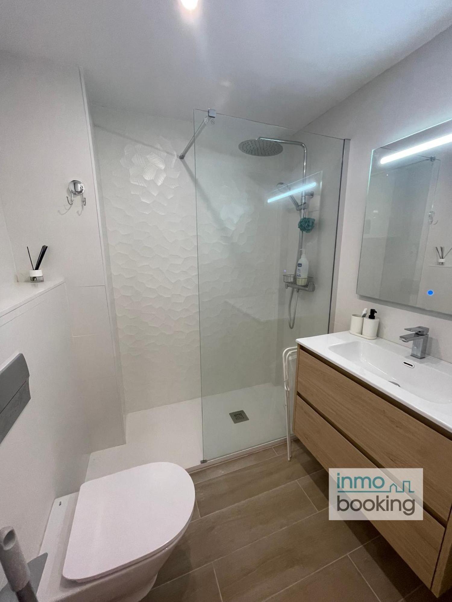 Sun Novelty 1 , Climatizado, Piscina Apartment *
