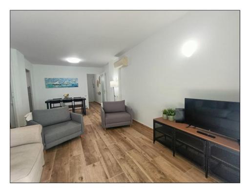 - Wifi Free - Piscina - 50 M Playa Appartement *