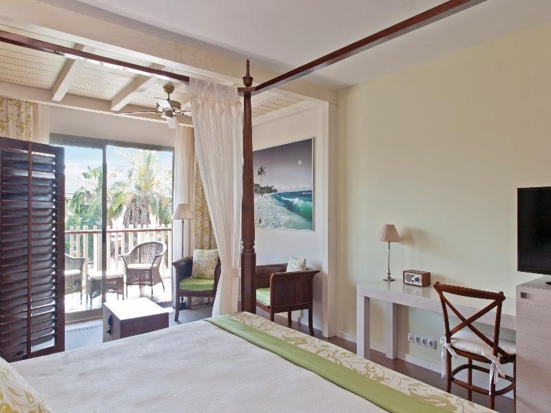 Hotel Portaventura Caribe - Includes Unlimited Access To Portaventura Park & 1 Access To Ferrari Land Salou
