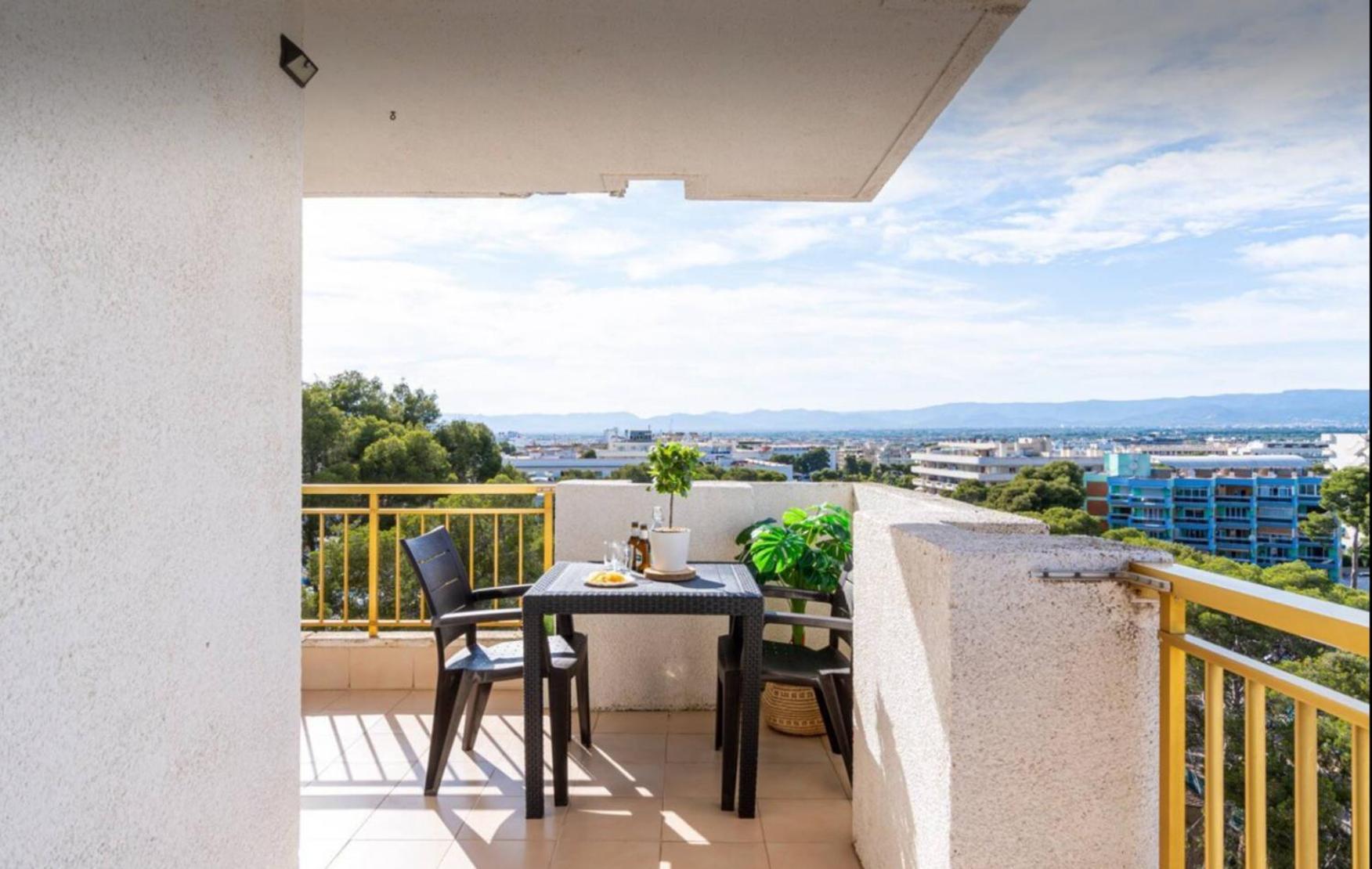 Atico Con Vistas-piscina-wifi-aacc-2hab-portaventura *