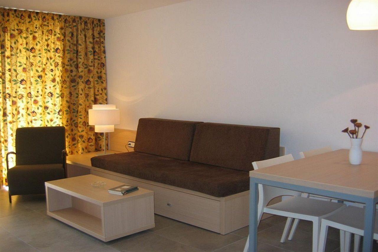 Cye Apartment *