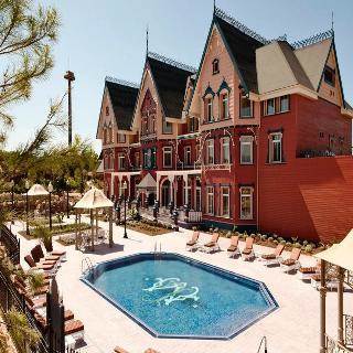 Portaventura Lucy's Mansion - Includes Unlimited Access & Express Wristband To Portaventura Park & Ferrari Land Hotel Salou