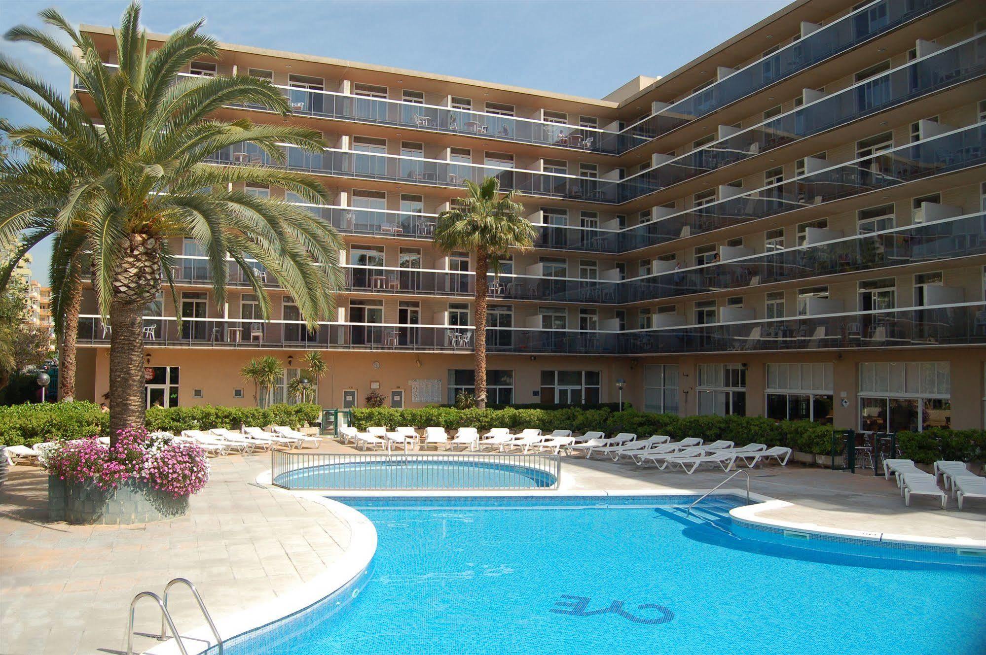 Cye Centre Apartahotel 3*